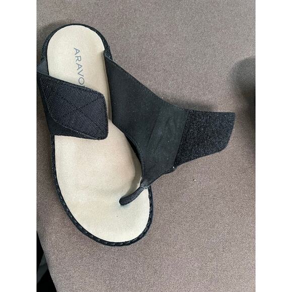 Aravon Cambridge Women'sAdjustable Sandal Black Suede Some Shimmer Thong Size 6 - Picture 7 of 12